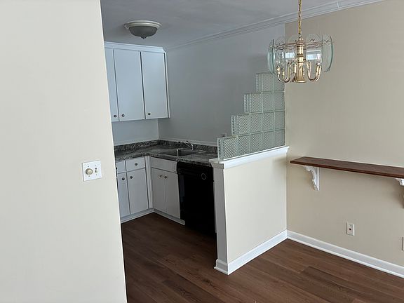 4th image of 1900 Richard Jones Rd APT B107