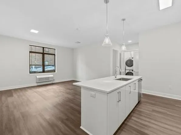 121 34th Street image 161 of 213