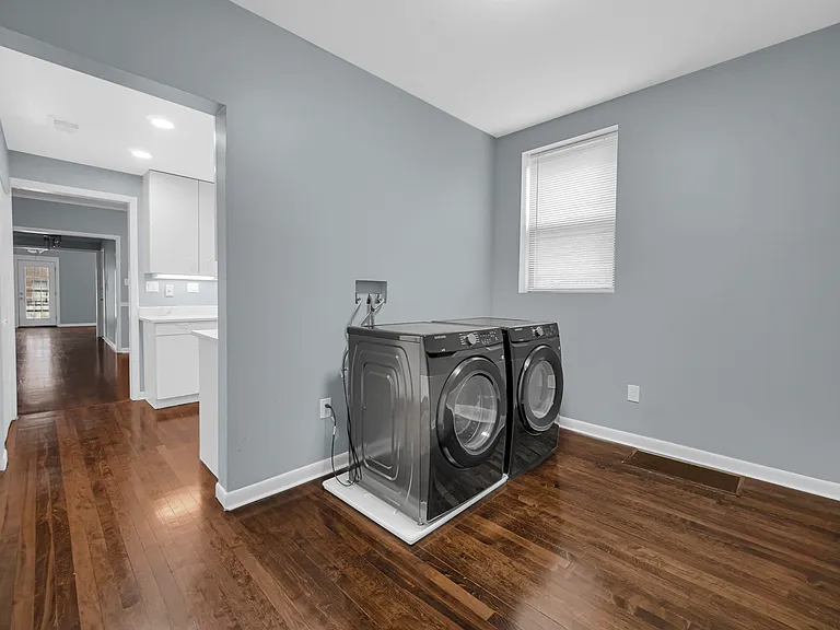 819 W Lawrence Ave #2 — Photo 6