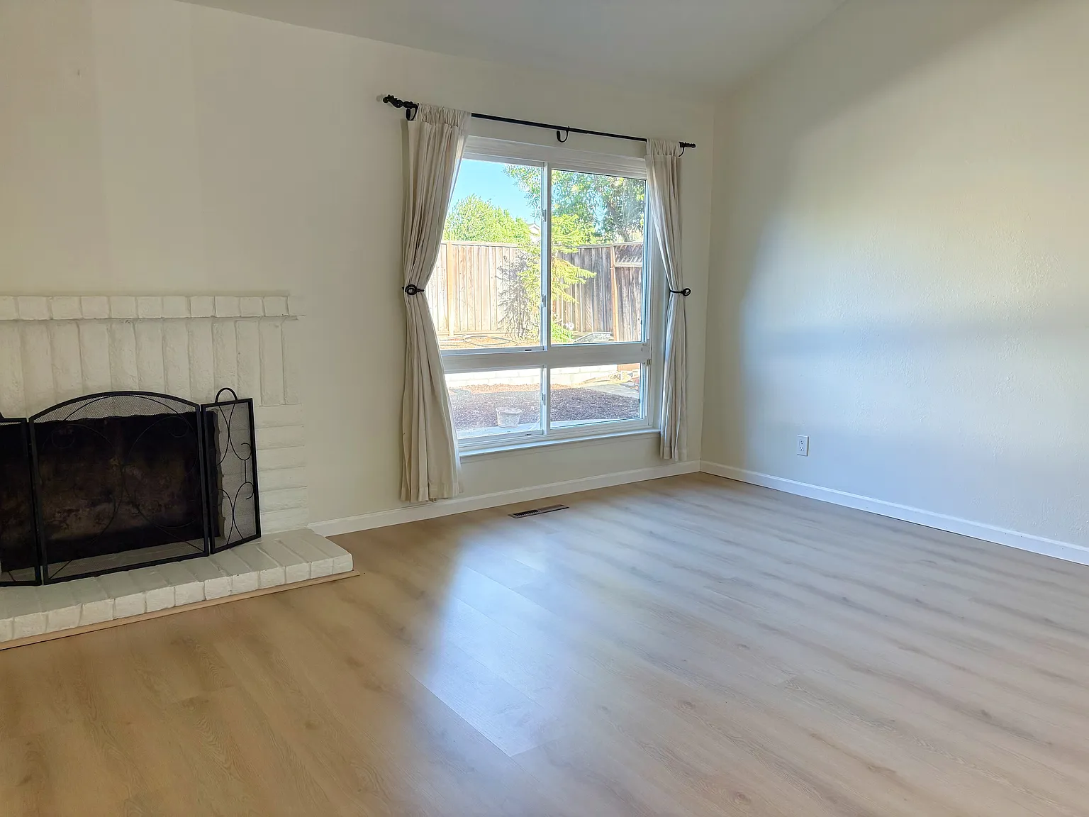 6410 Camino Verde Dr — Photo 3