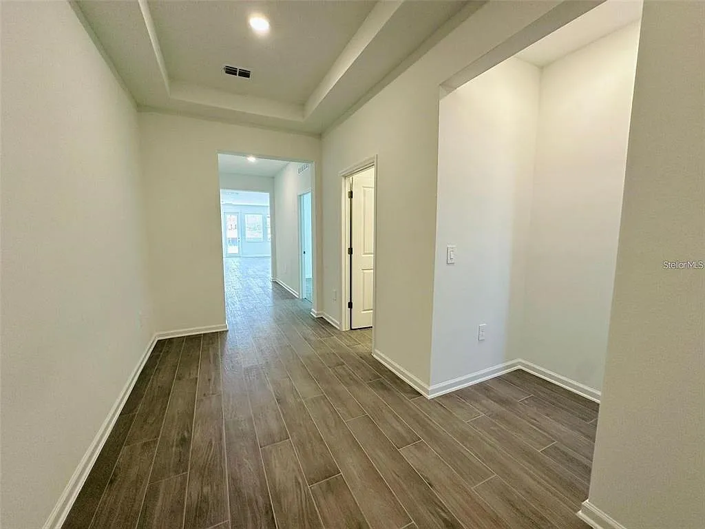 4 bed, 3.0 bath, 2274 sqft, $2,900 — Photo 3