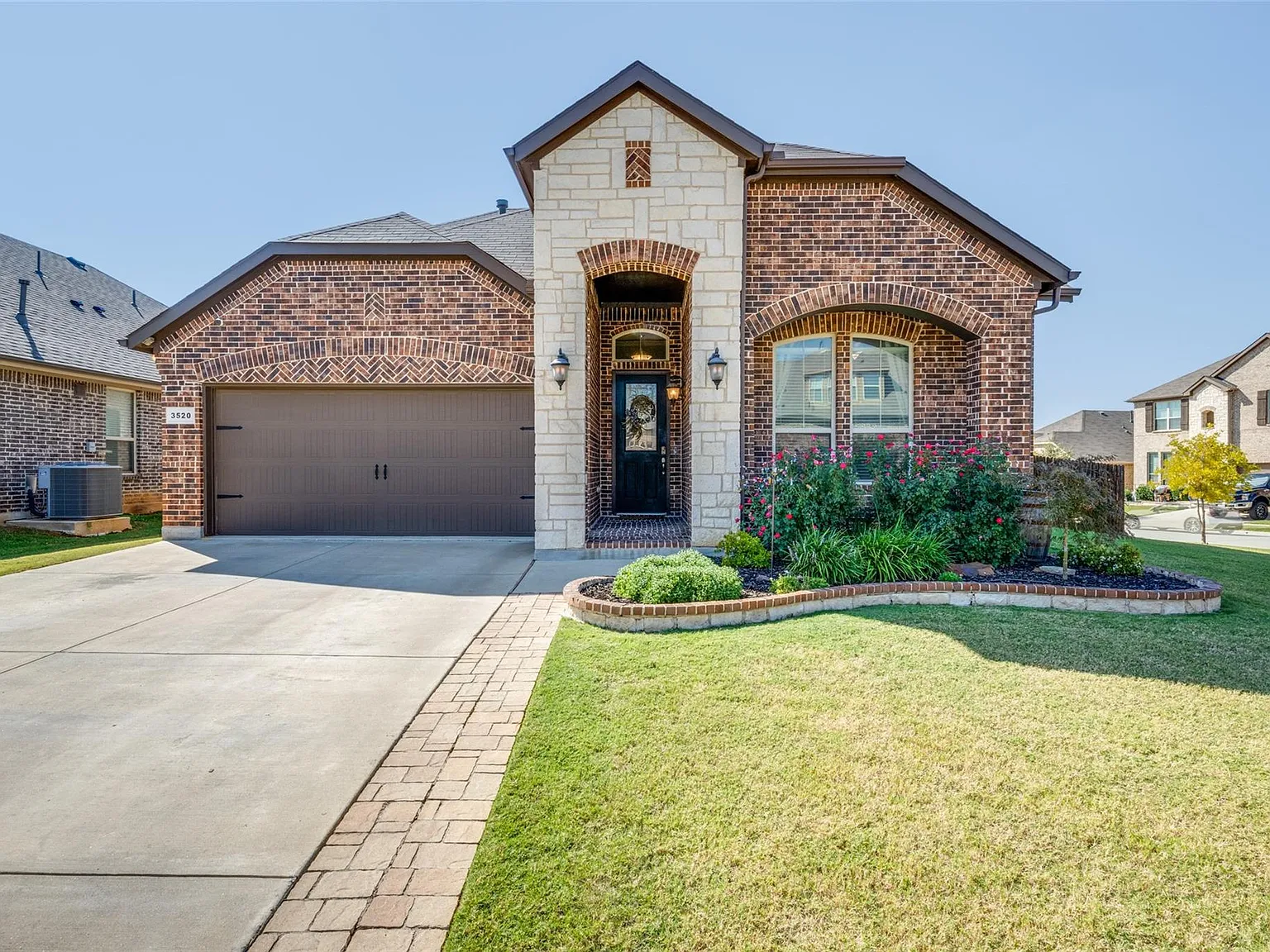 4 bed, 2775 sqft, $2,990 — Photo 1