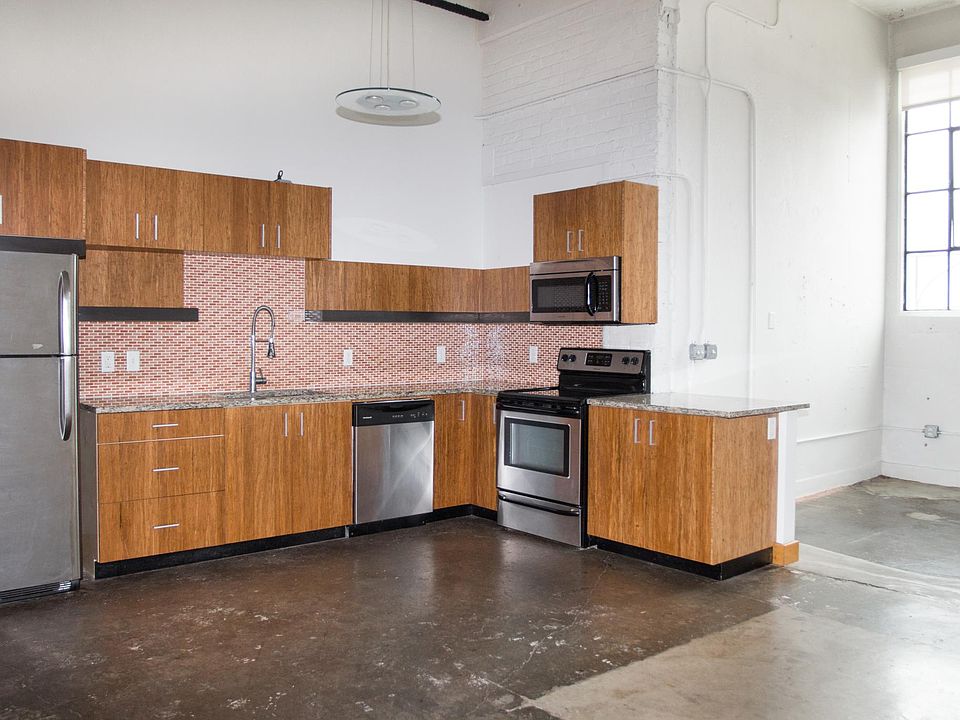 1st image of 900 Terminal Pl APT 203