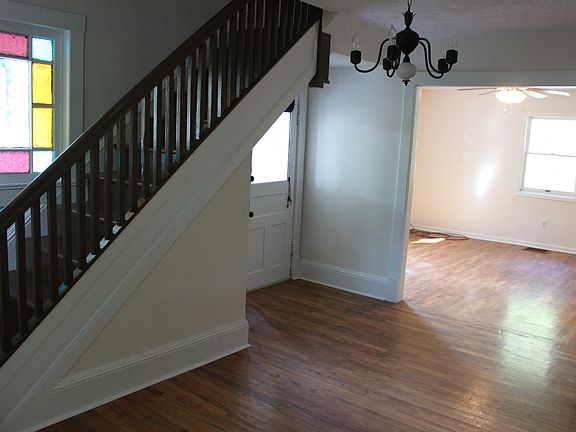 5th image of 113 Indiana Ave