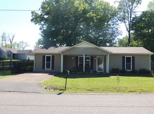 120 Foxfire Rd, Paris, TN 38242