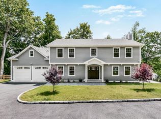 33 Grandview Ave, Pleasantville, NY 10570