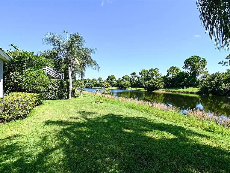 7131 Kensington Ct — Photo 40