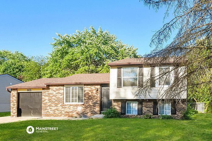 1st image of 913 N Woodlark Dr