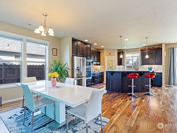 3rd image of 4731 W Badger Street