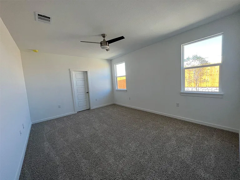 13820 Lubeck Dr — Photo 20