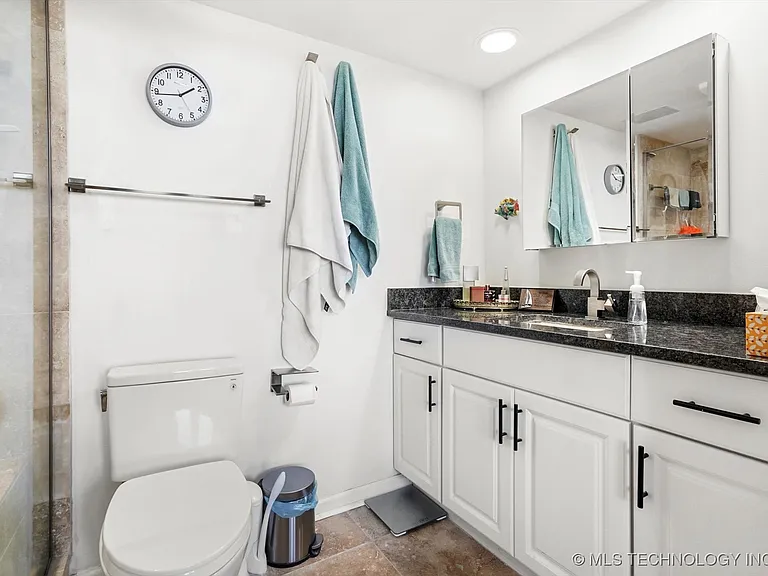 410 W 7th St #1023 — Photo 19