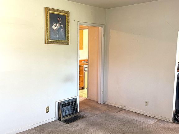 4th image of 725 Boyd Ave