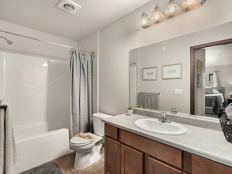 Blue Point Apartments — Photo 24