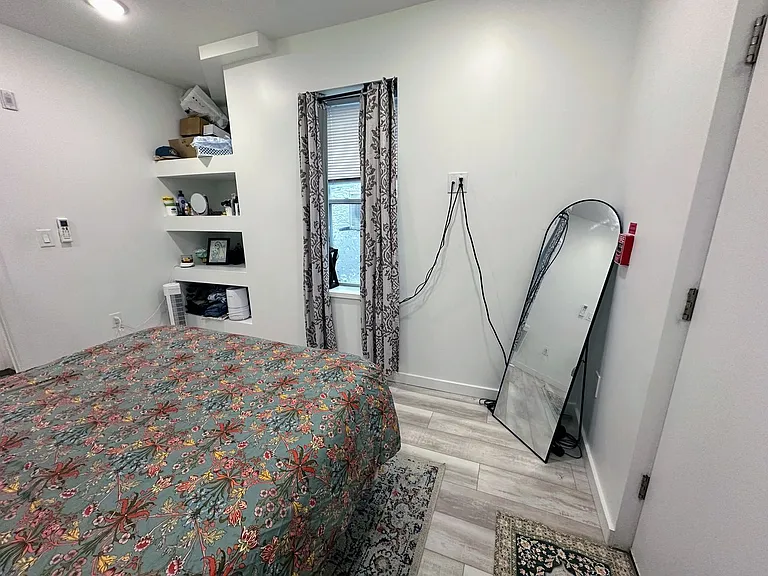 6161 Walnut St #1E — Photo 27