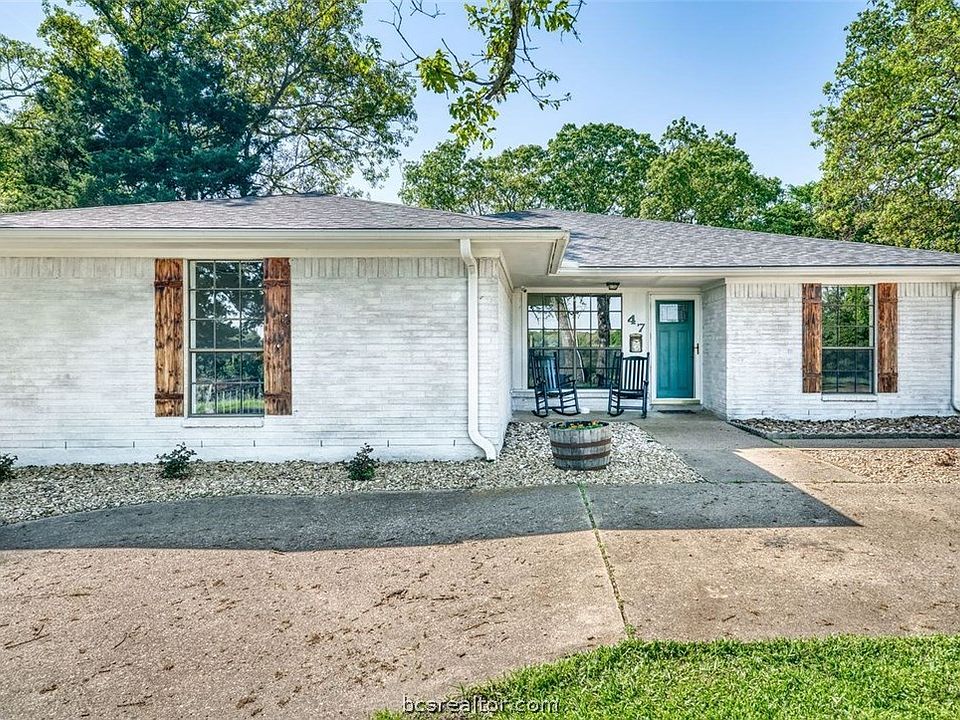 1st image of 47 Lakefront Dr W