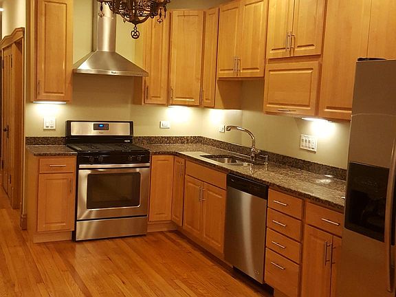 2nd image of 2448 W Leland Ave #1