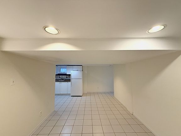 4th image of 92 Holwood Ave #Basement