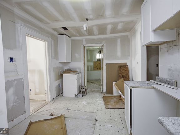 5th image of 805 Ponce De Leon Ave
