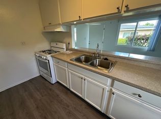 17086 B Ln APT B, Huntington Beach, CA 92647