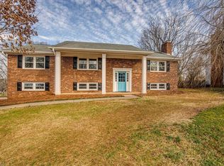 3605 Darren Rd, Clemmons, NC 27012