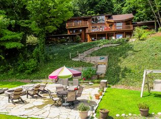 6217 Lakewood Pointe Dr, Coloma, MI 49038