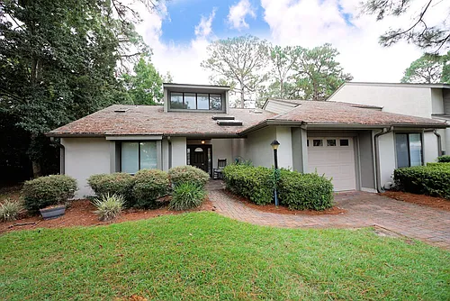 120 Gleneagles Dr Photo 1