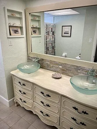 5045 Greenbriar Dr — Photo 16