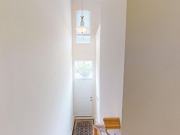 2nd image of 14640 Hawley Ln
