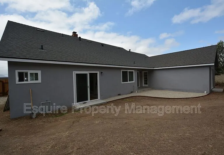 283 Calle Higuera — Photo 30