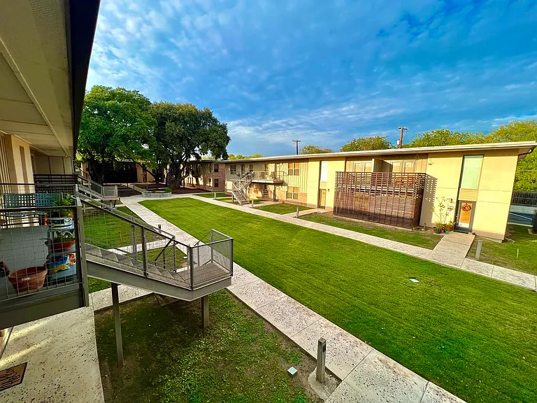 Dot Commons Apartments — Photo 29