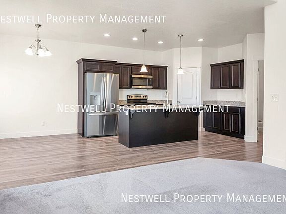 4th image of 989 W Coral Charm Way
