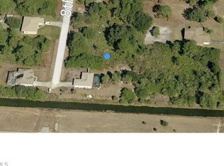 402 W 8th St, Lehigh Acres, FL 33972