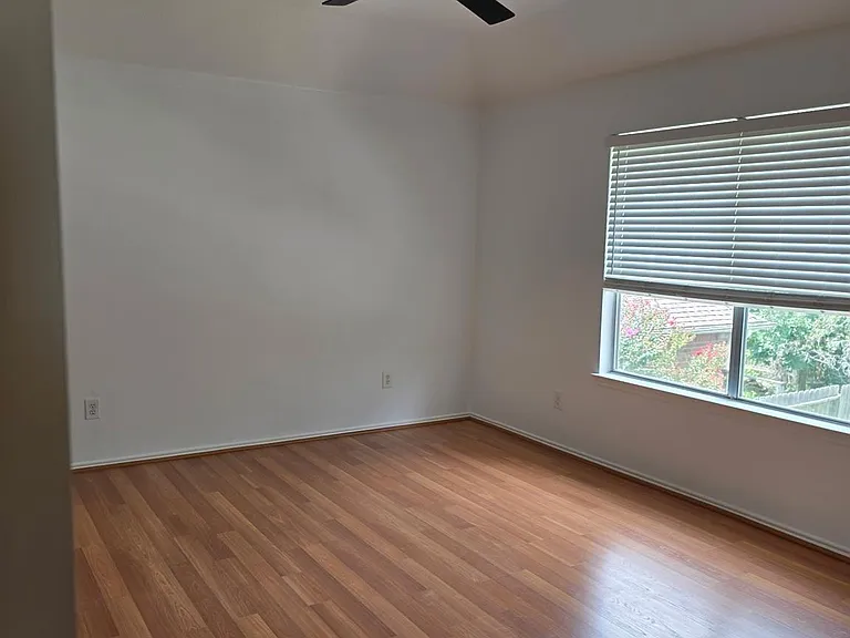 20330 Savannah Bay Rd — Photo 13