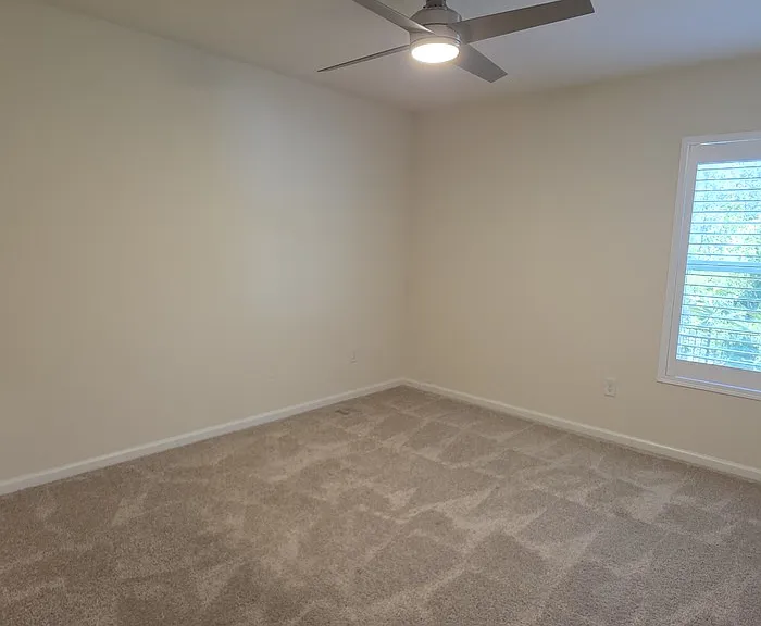 70 Oakleaf Way — Photo 6