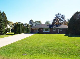 6919 W Springdale Ct, Mequon, WI 53092