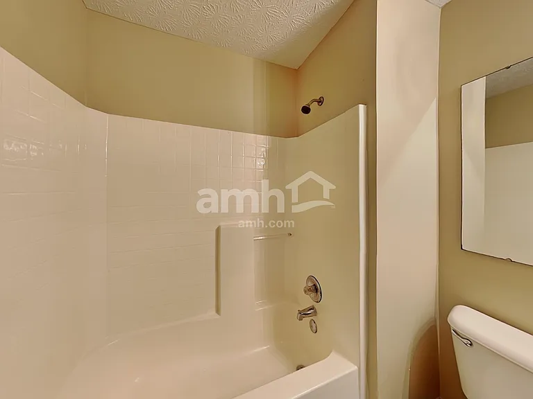 1009 Legacy Ln — Photo 18