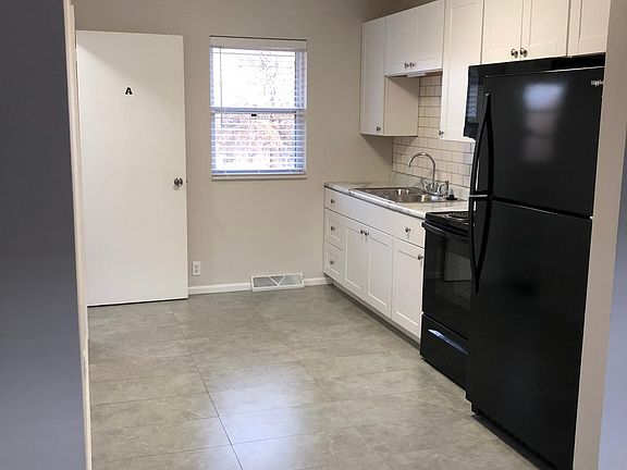3rd image of 1614 S Harvard Ave APT A