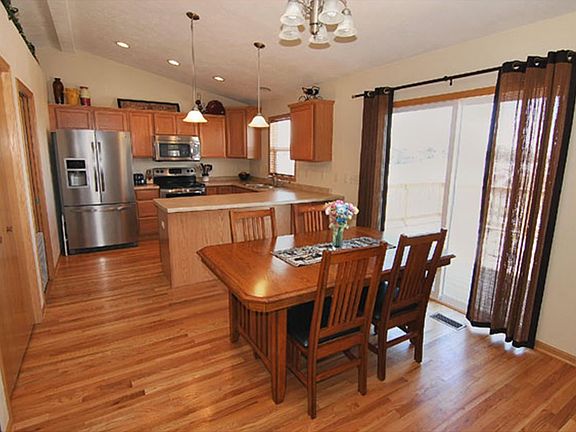 3rd image of 4449 Parkwood Dr