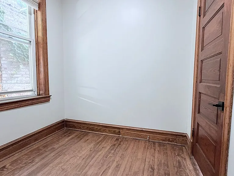 2615 S Lawndale Ave — Photo 9