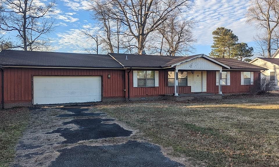 1st image of 1115 Royal Way