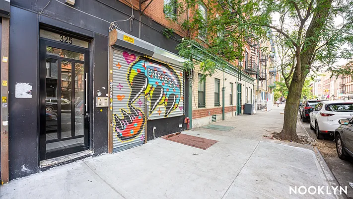 Rented by Nooklyn NYC LLC | media 17