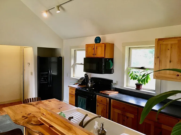 490 Goddard Nisbet Rd — Photo 8