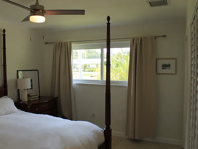 1333 Shadow Ln — Photo 16