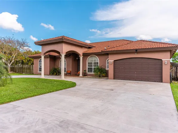 17064 SW 215th Ter, Miami, FL 33187