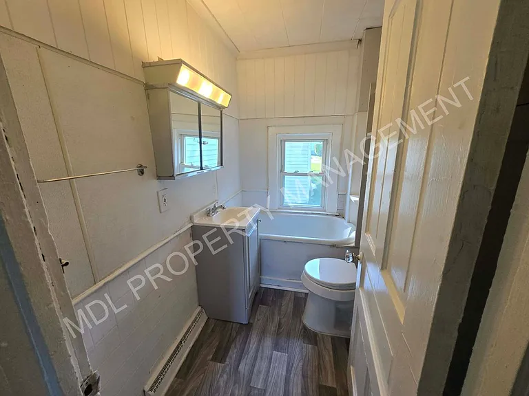 707 Lee St — Photo 5