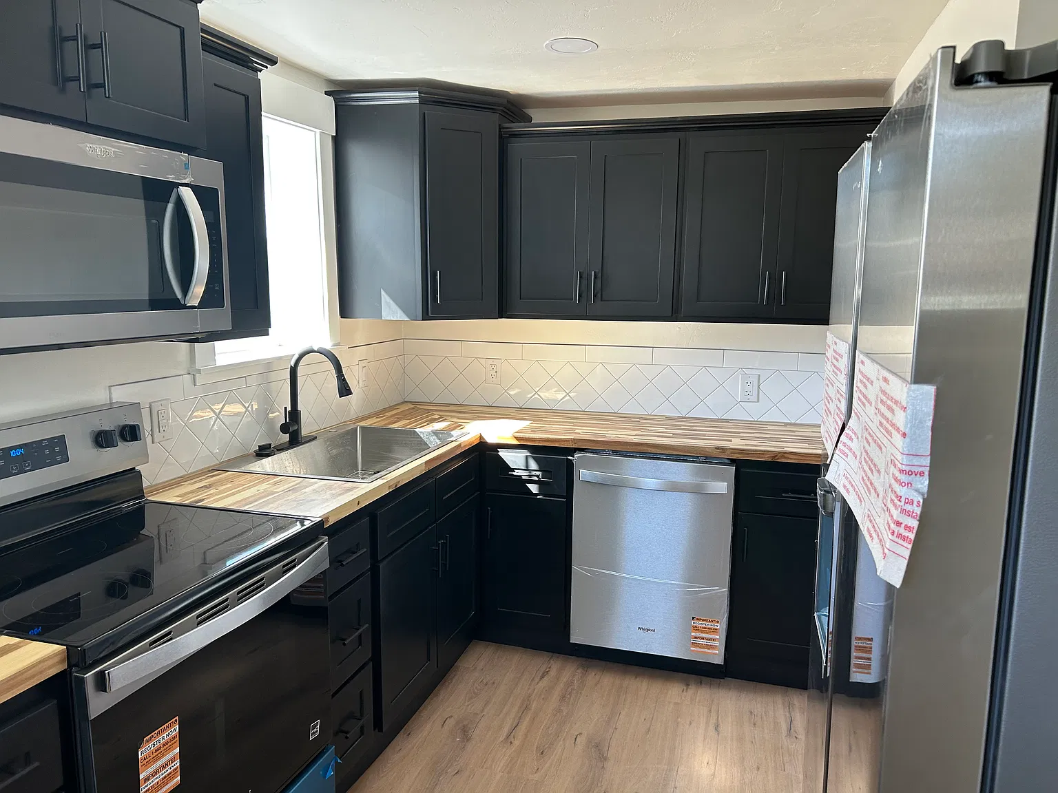 3 bed, 1600 sqft, $1,500 — Photo 2
