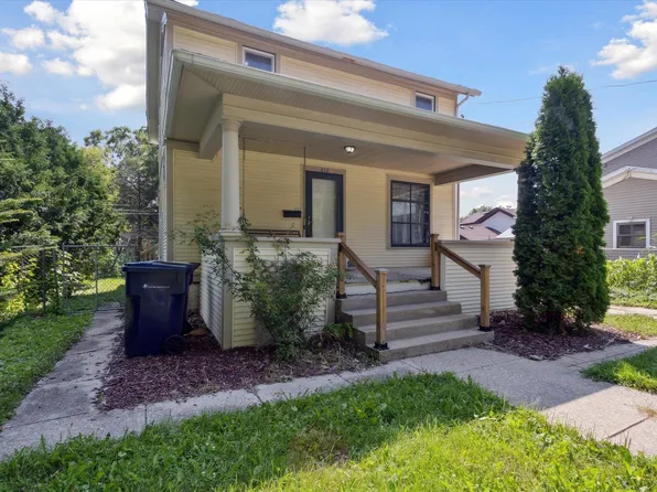 212 N Washington St, Janesville, WI 53548