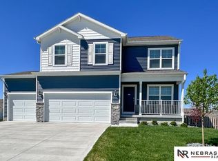 8516 S 184th Way, Omaha, NE 68136