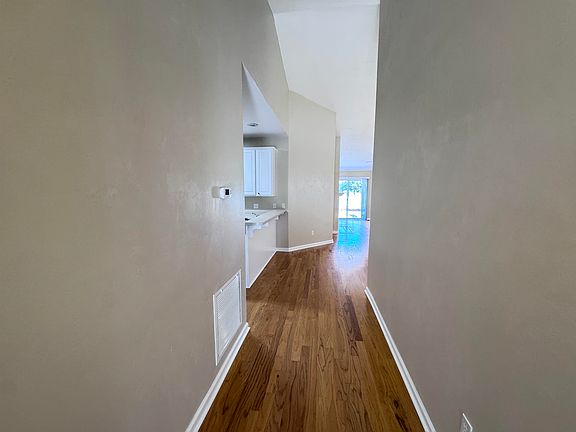 3rd image of 1125 Mosswood Chase
