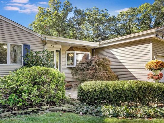 3rd image of 51 Dugan Ln